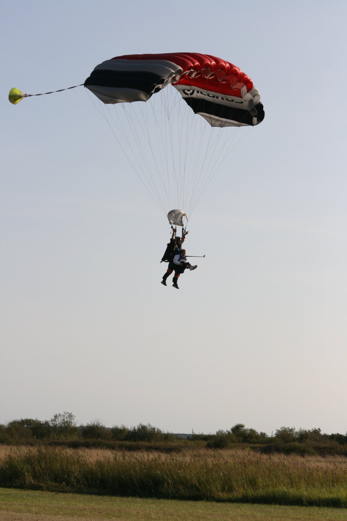 Atterrissage d'un saut en parachute en Gironde