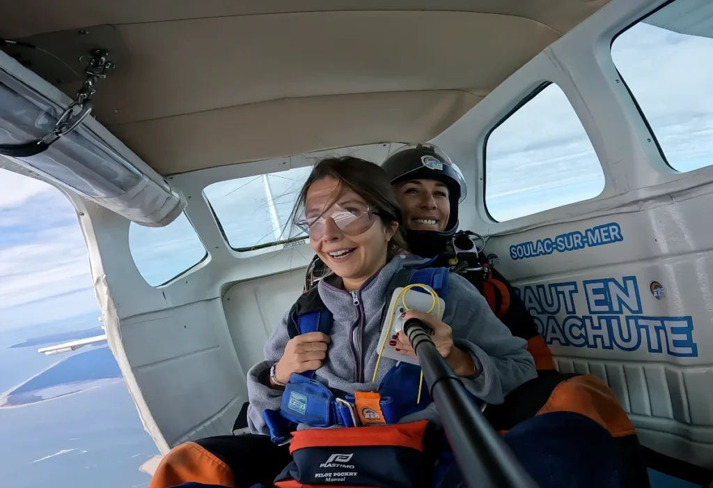 Embarquement avion avant saut en parachute à Soulac-sur-Mer